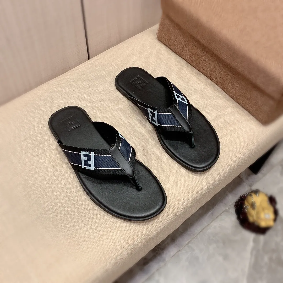 Slippers: New model: Factory price: 220💰💰🎩🎩🔥🔥《 Fendi FENDI* 》Series of slippers top purchasing agent 🔍🔍Men's 2022 counters are on sale simultaneously, original imported cowhide from Italy, exquisite workmanship,), sole: (super comfortable) original sole provided by the original factory, ⚠️ The exclusive double-layer movable molded bottom is super comfortable⚠️, the real thing is more beautiful🎬The real thing is more beautiful🔍🔍original order quality, you can enter and leave the counter at will, the correct size is 38-44, you can order 45. Long-term availability 266
